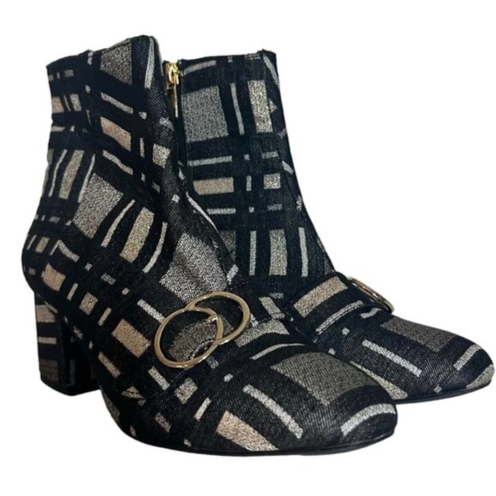 Bleeker and Bond Lacey ankle boots in a black silver gold plaid pattern 7.5